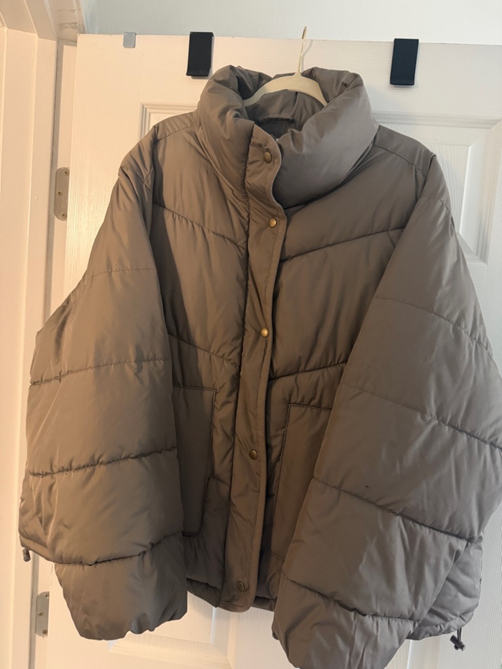 Old Navy Oversized Puffer Jacket - Taupe Brown